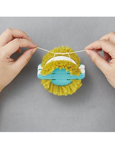 Clover Pom-Pom Maker Set (3.5 cm, 4.5 cm)