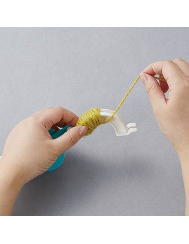 Clover Pom-Pom Maker Set (6.5 cm, 8.5 cm)